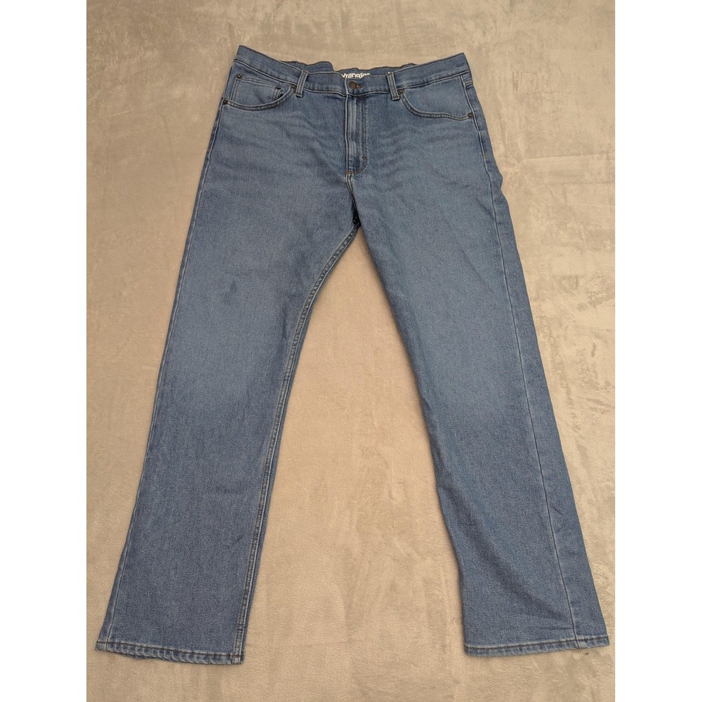 Wrangler Jeans Mens 38x32 Blue Regular‎ Fit Medium Wash Straight High Rise Denim